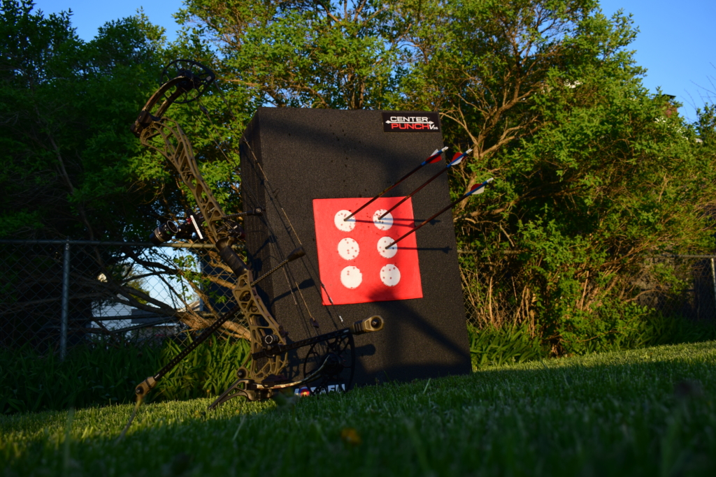 Morrell Center Punch V36 archery target; Morrell Center Punch V36 with replaceable High Roller insert